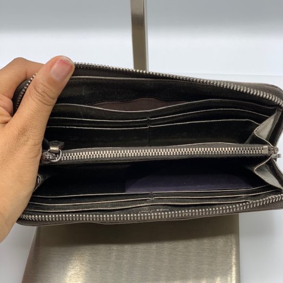 PRADA SAFFIANO ZIPPY WALLET - Picture 4 of 5